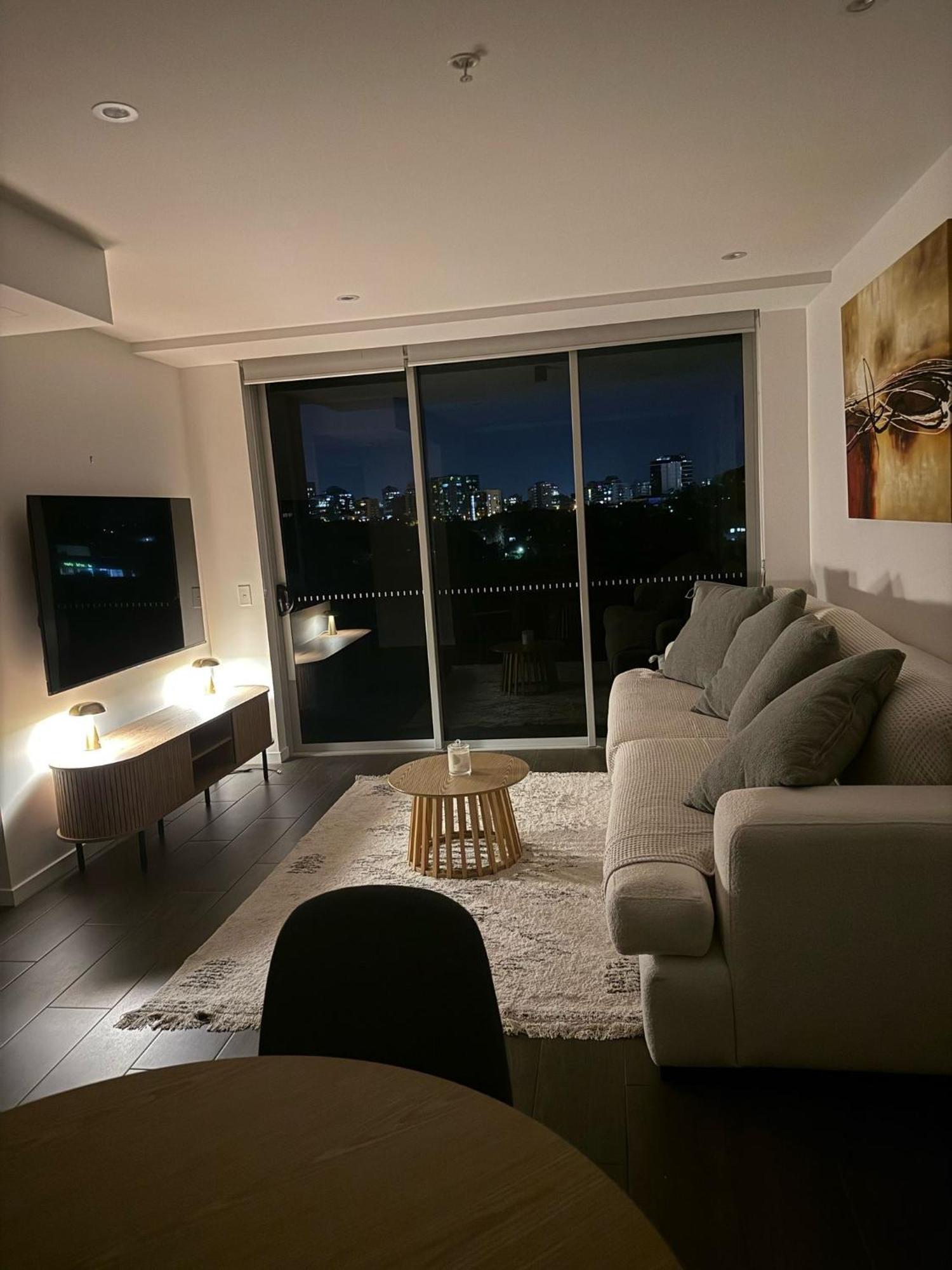 Modern Meets The Gabba Apartment Бризбейн Екстериор снимка